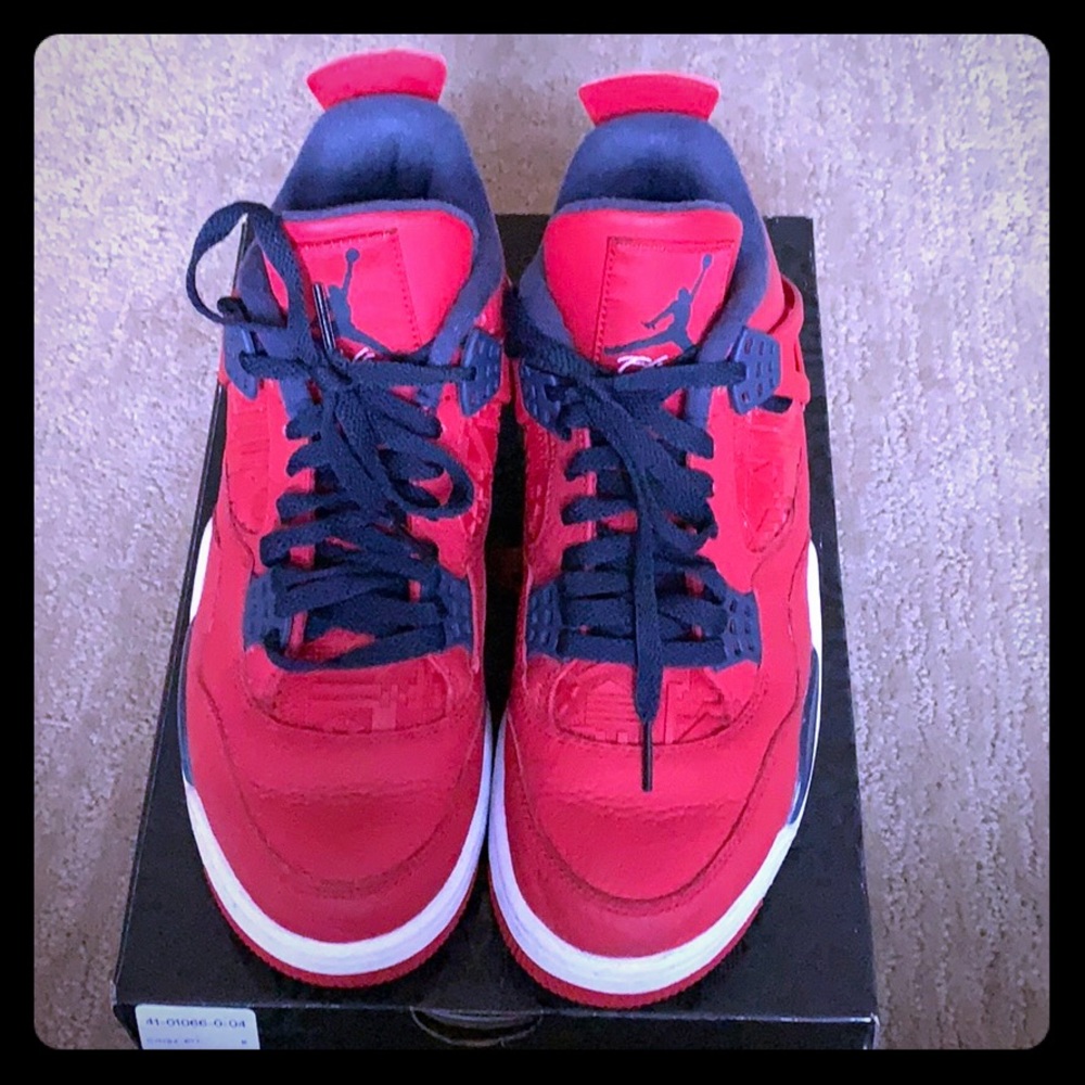 Air Jordan 4 Retro SE